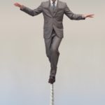 綱渡りをする人